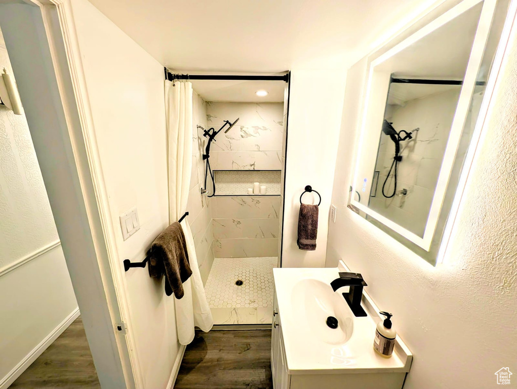 Photo 5 for MLS #2095704 at 2220 E Murray Holladay Rd #109