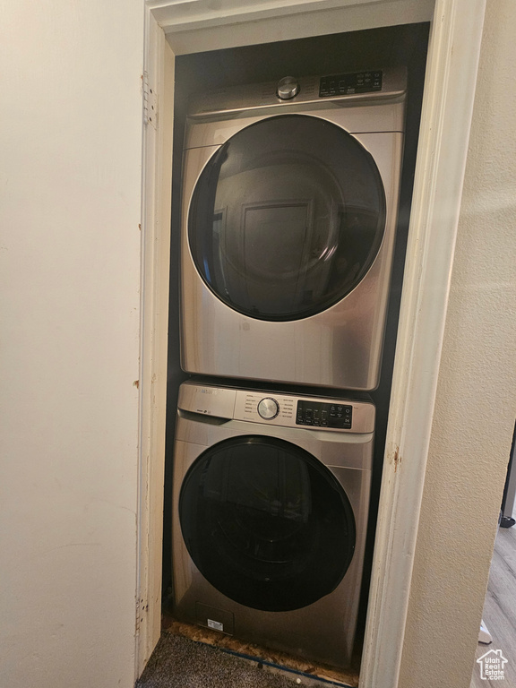 Washroom with estacked washer and dryer