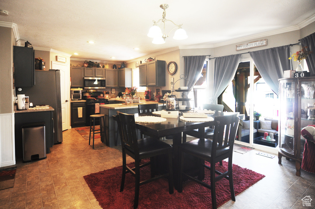 2113 E JUNIPER DR Eagle Mountain, UT 84005