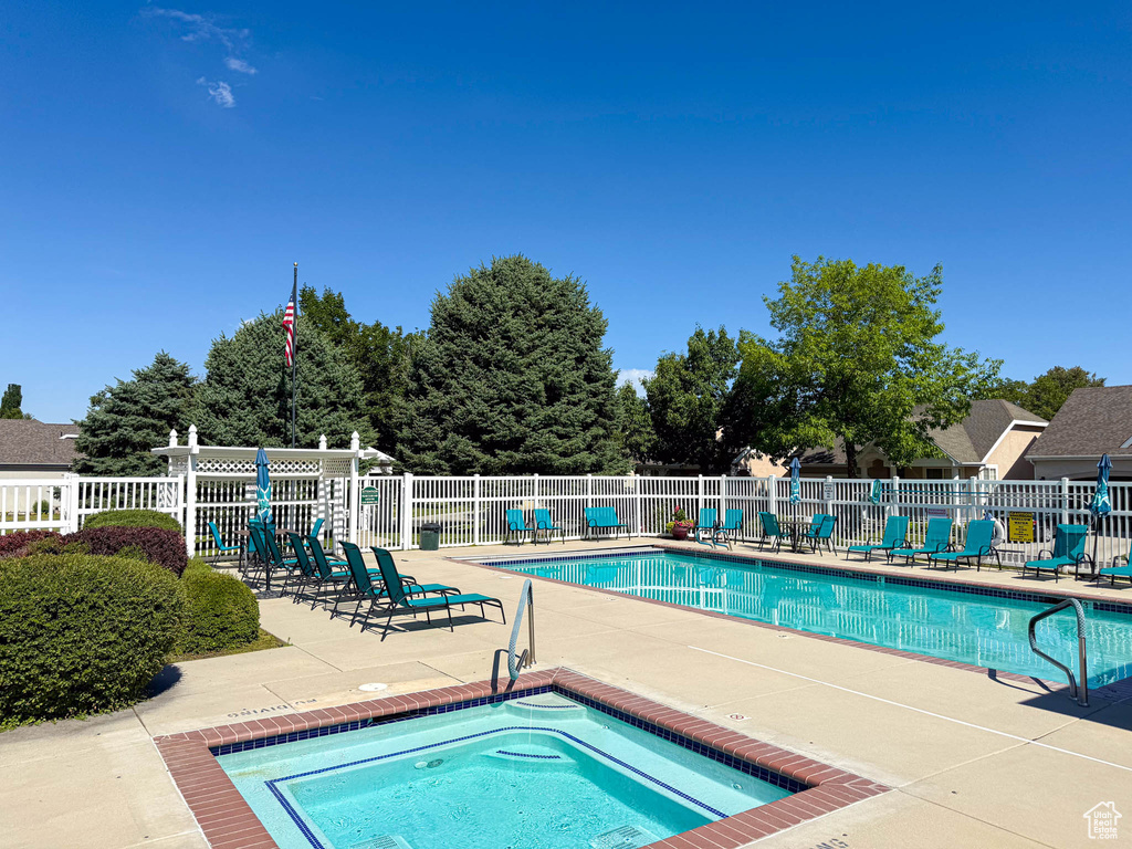 561 E LAND RUSH DR Midvale, UT 84047