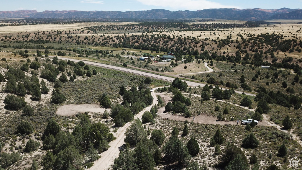 Overview of rural landscape with a mountainous background