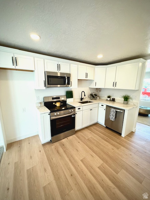 3066 S 8900 W Magna, UT 84044