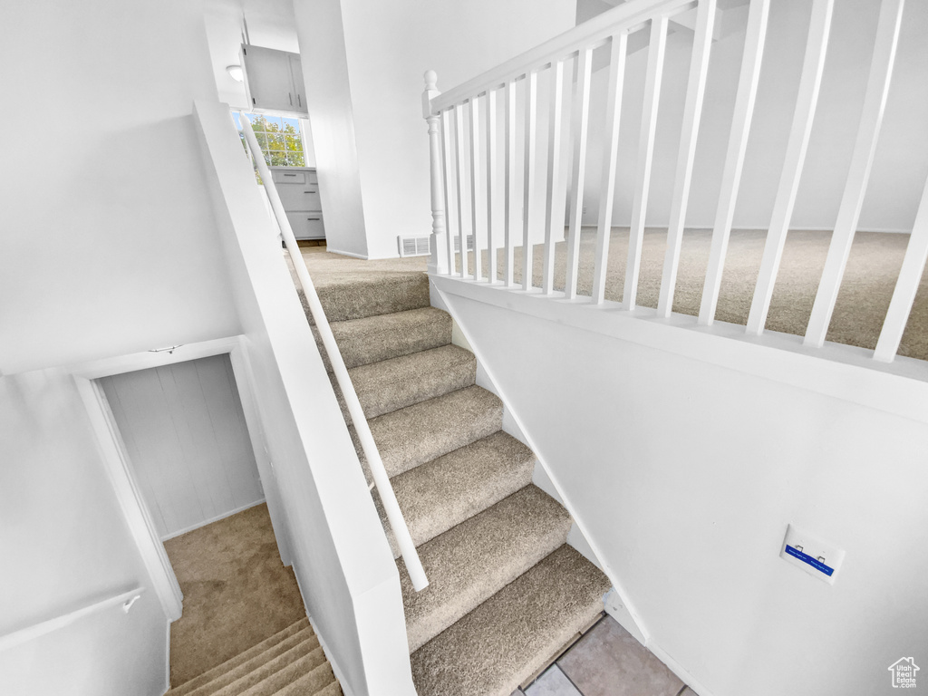 Stairway with carpet flooring