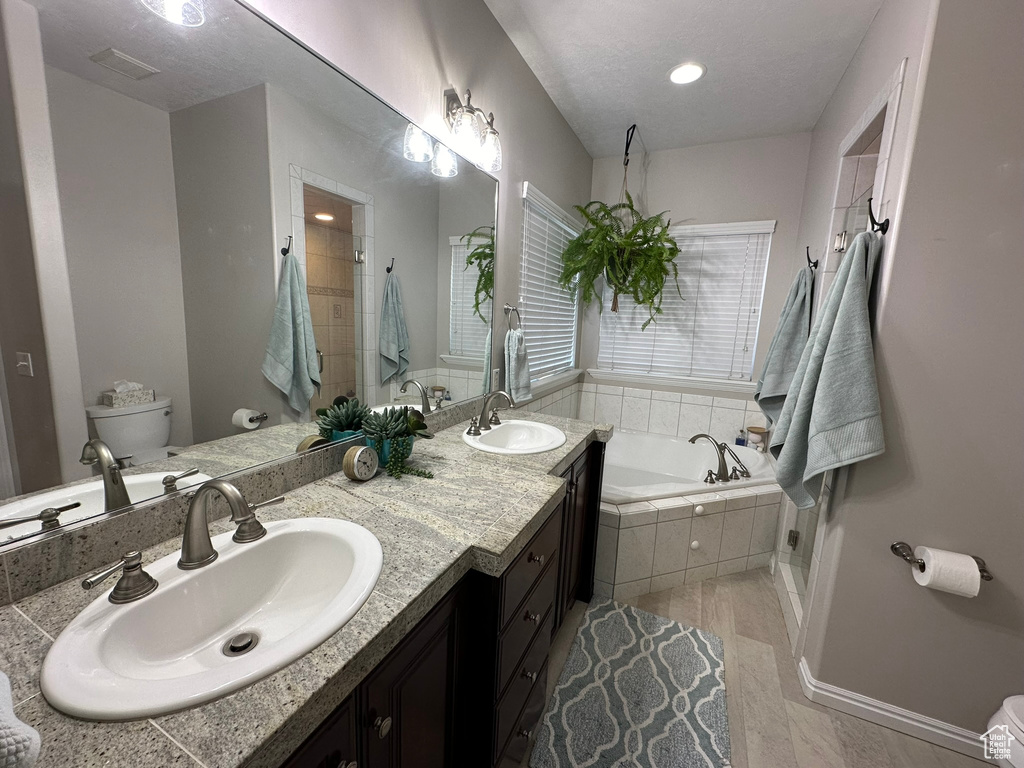 609 S PARKWAY DR North Salt Lake, UT 84054