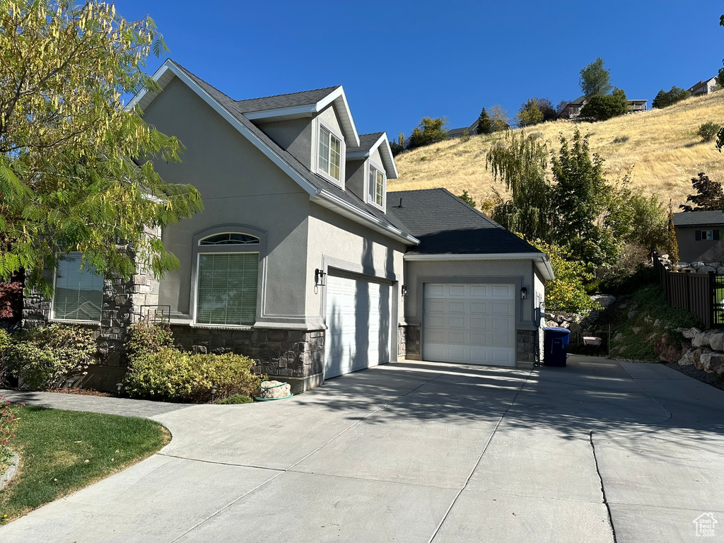 609 S PARKWAY DR North Salt Lake, UT 84054