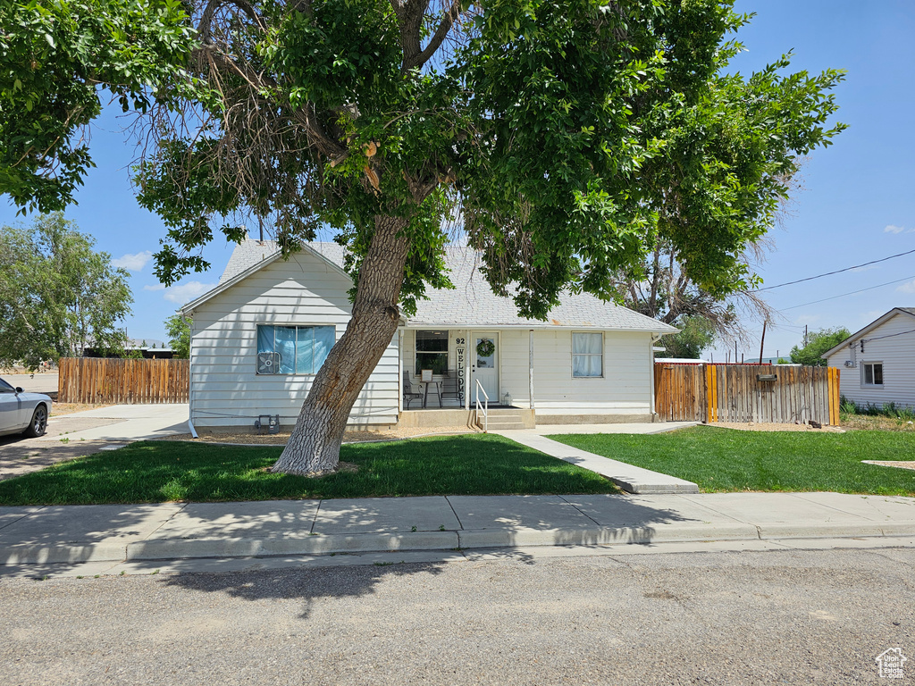 92 W 300 N Huntington, UT 84528