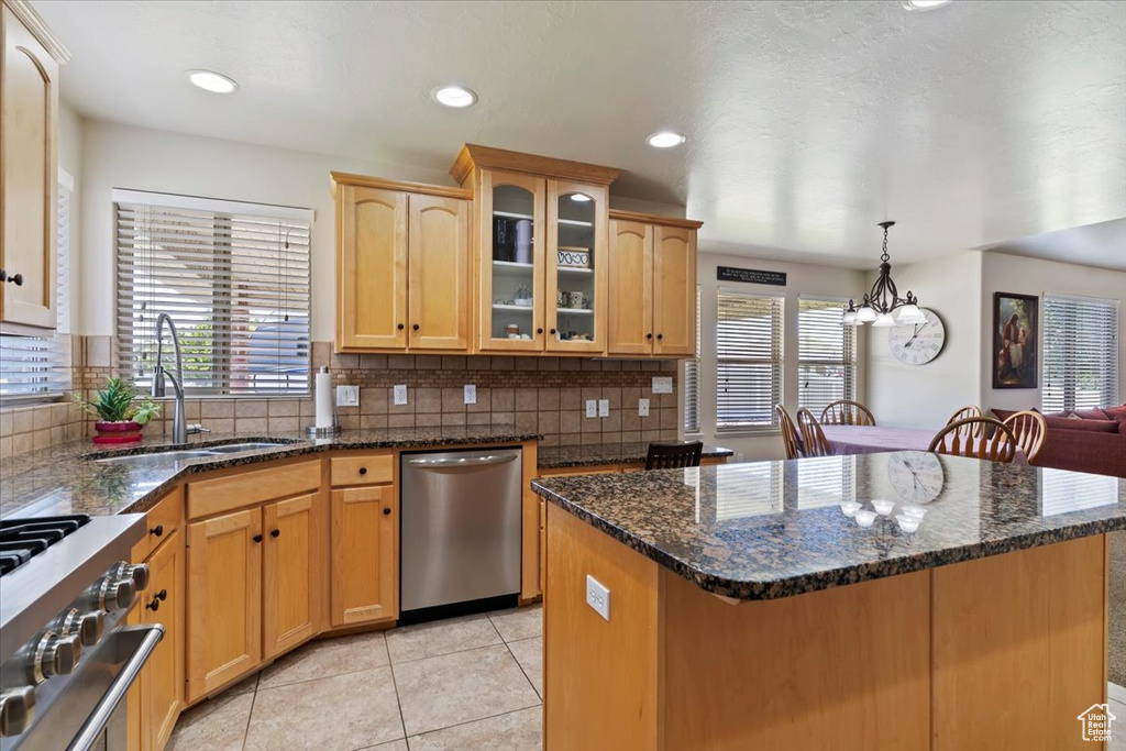 1401 W 1020 N Clinton, UT 84015