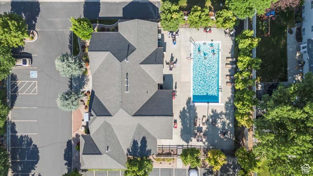 Bird\'s eye view of a pool area
