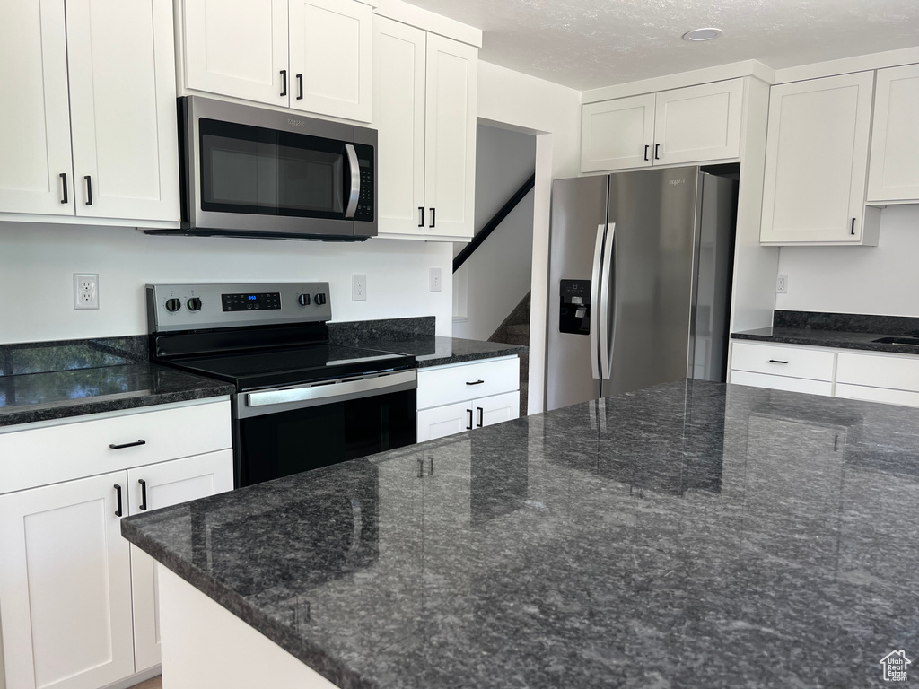 686 N PARKWAY AVE Tooele, UT 84074