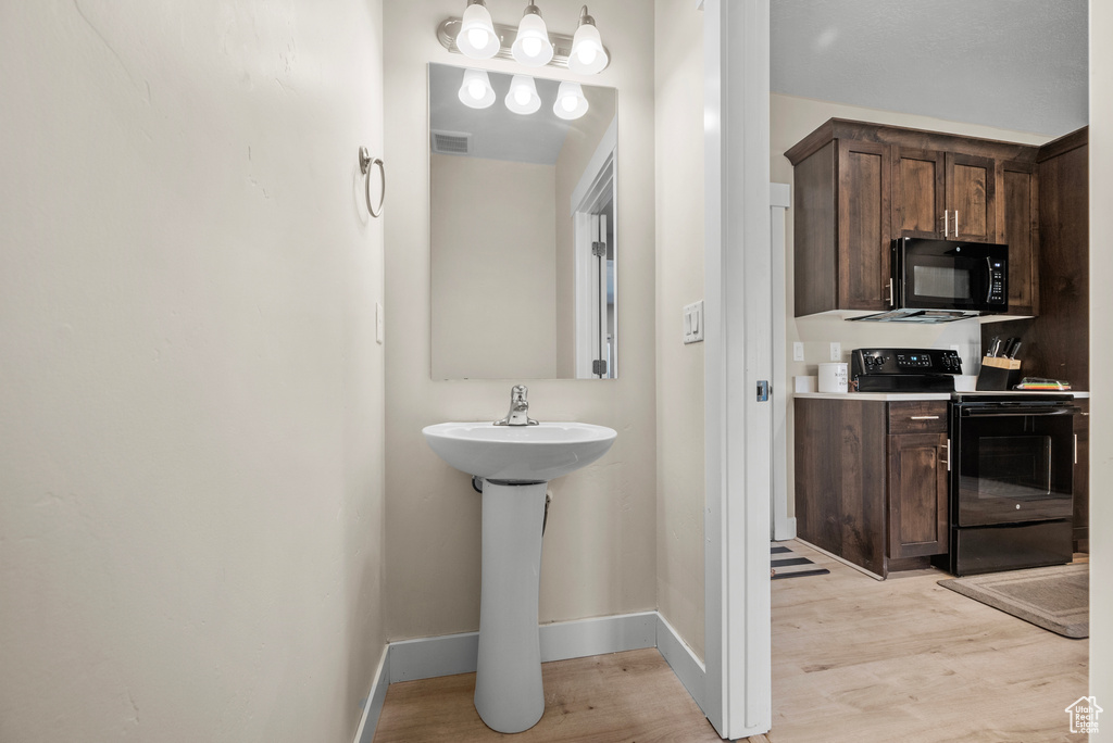 2722 E IRON BARK ALY Eagle Mountain, UT 84005
