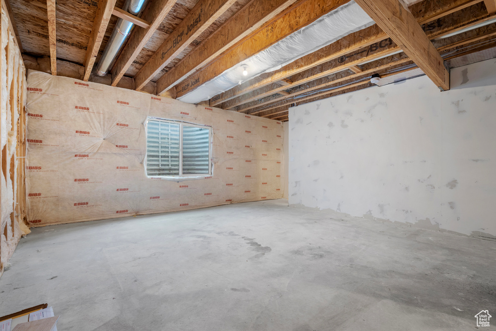 2722 E IRON BARK ALY Eagle Mountain, UT 84005