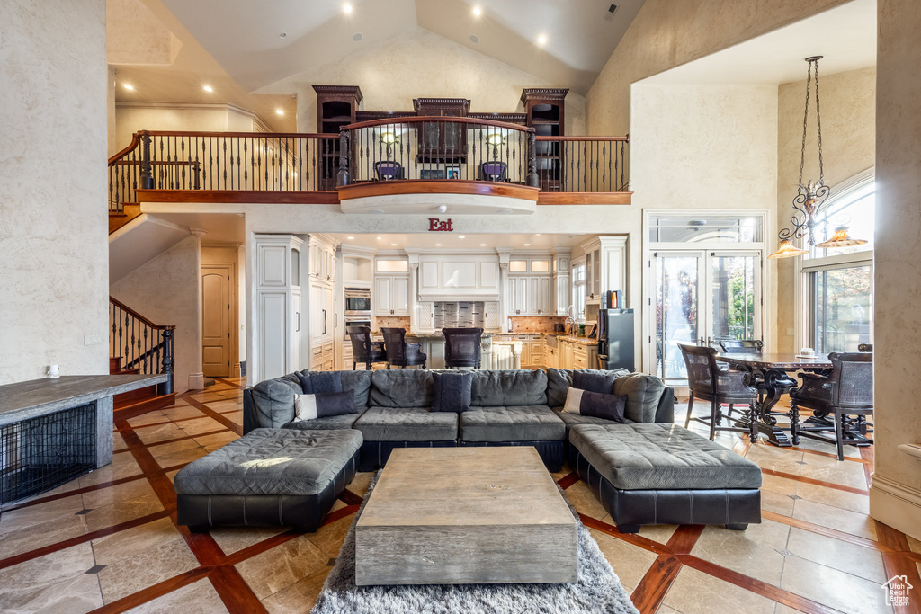 694 W CEPHUS RD Draper, UT 84020