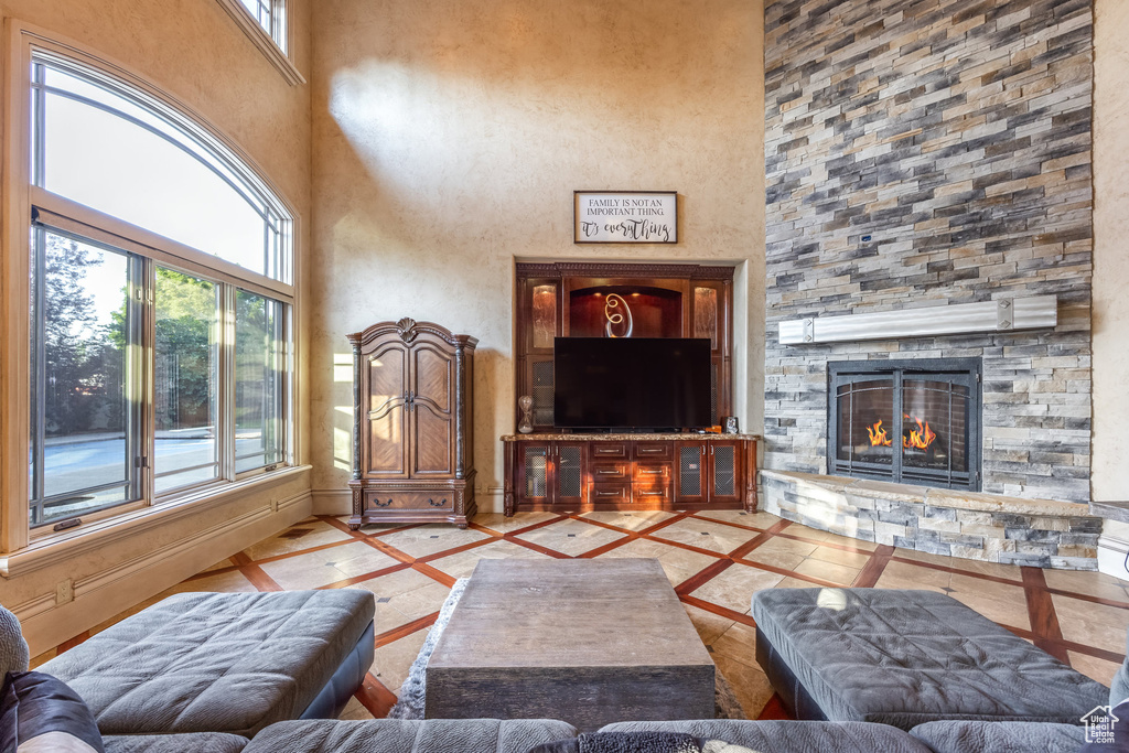 694 W CEPHUS RD Draper, UT 84020
