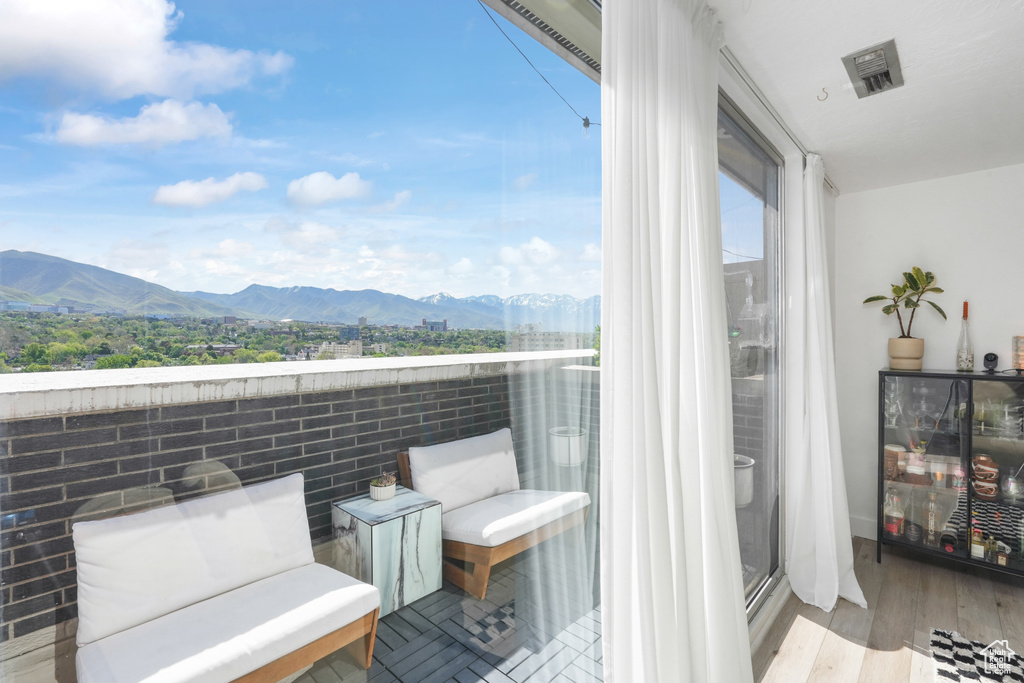 Balcony featuring a mountain view