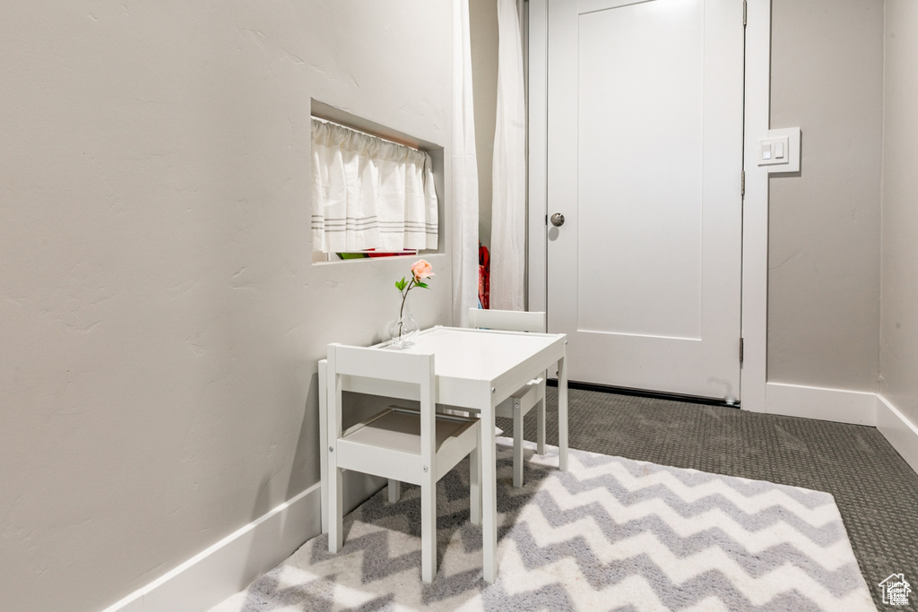 Office space featuring carpet floors