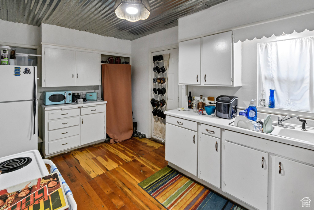Photo 14 for MLS #2095885 at 340 N Main St