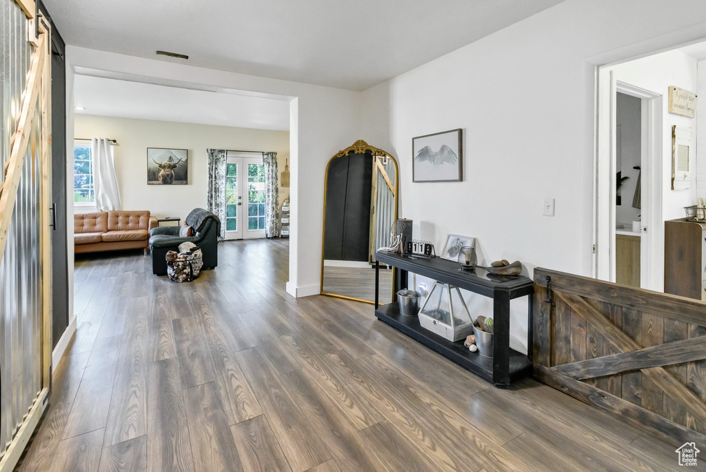 Photo 4 for MLS #2095885 at 340 N Main St