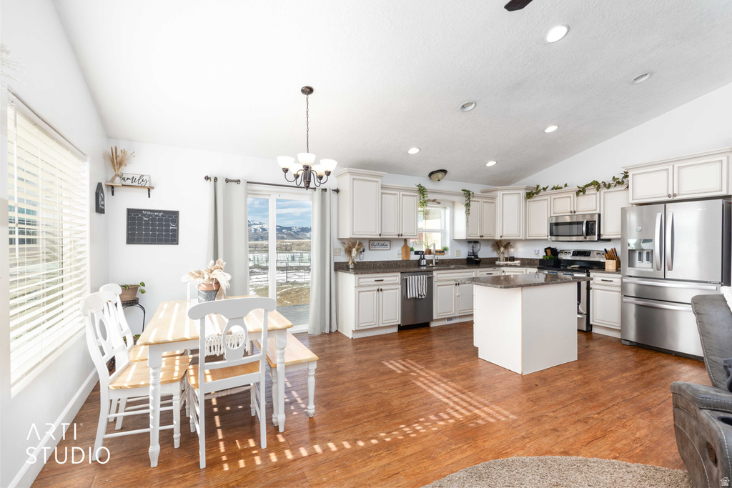 510 100 W Georgetown, ID 83239