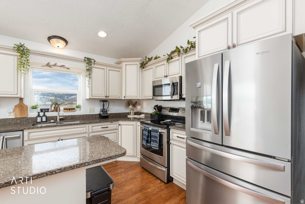 510 100 W Georgetown, ID 83239