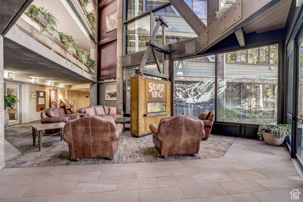 Building lobby featuring a high ceiling