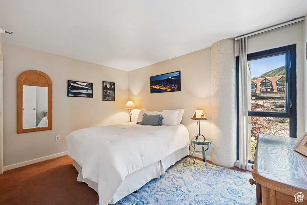 Bedroom with baseboards