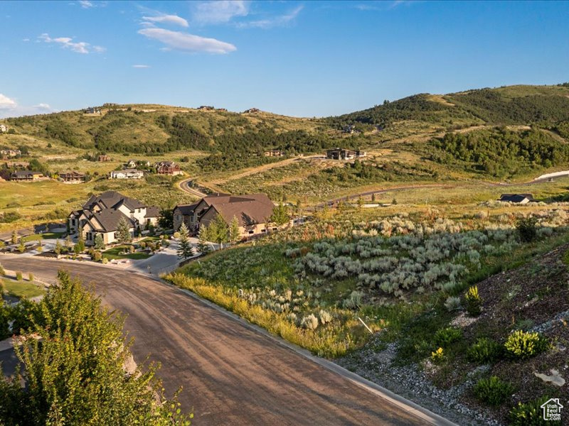 6321 E HAWKS LN Huntsville, UT 84317