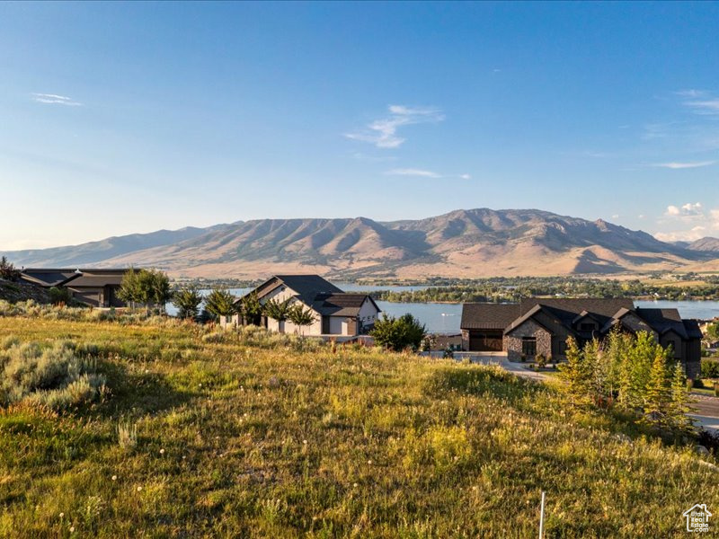 6321 E HAWKS LN Huntsville, UT 84317