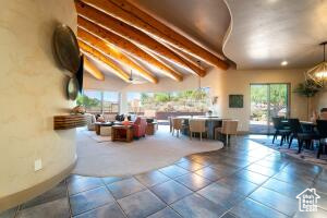 Lobby with recessed lighting