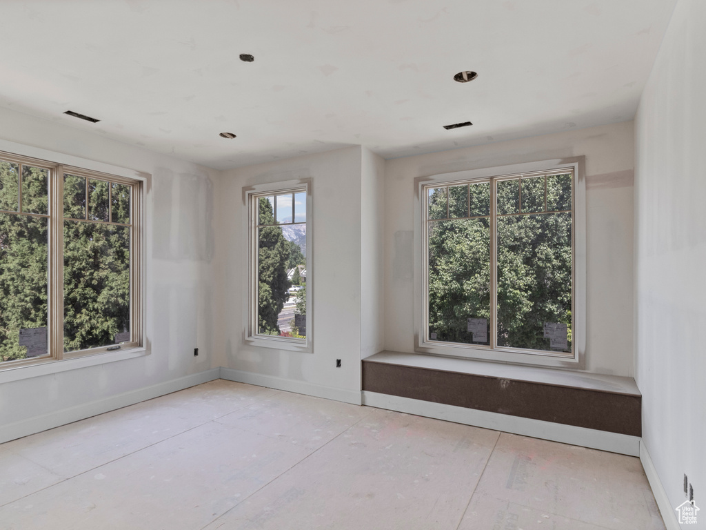 Spare room with baseboards