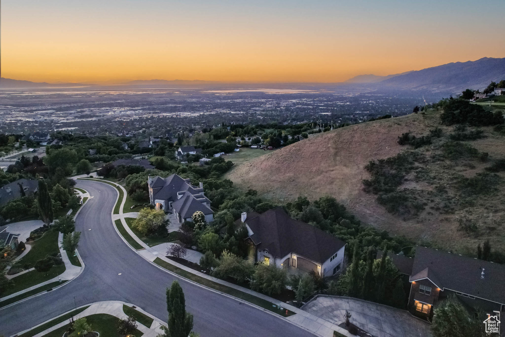 305 SUMMERWOOD DR Bountiful, UT 84010