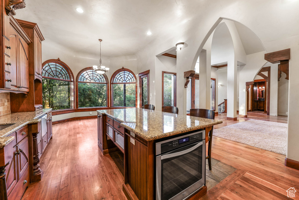 305 SUMMERWOOD DR Bountiful, UT 84010