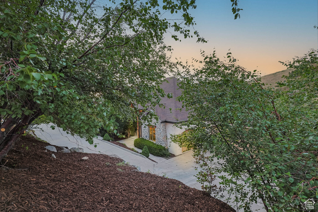 305 SUMMERWOOD DR Bountiful, UT 84010