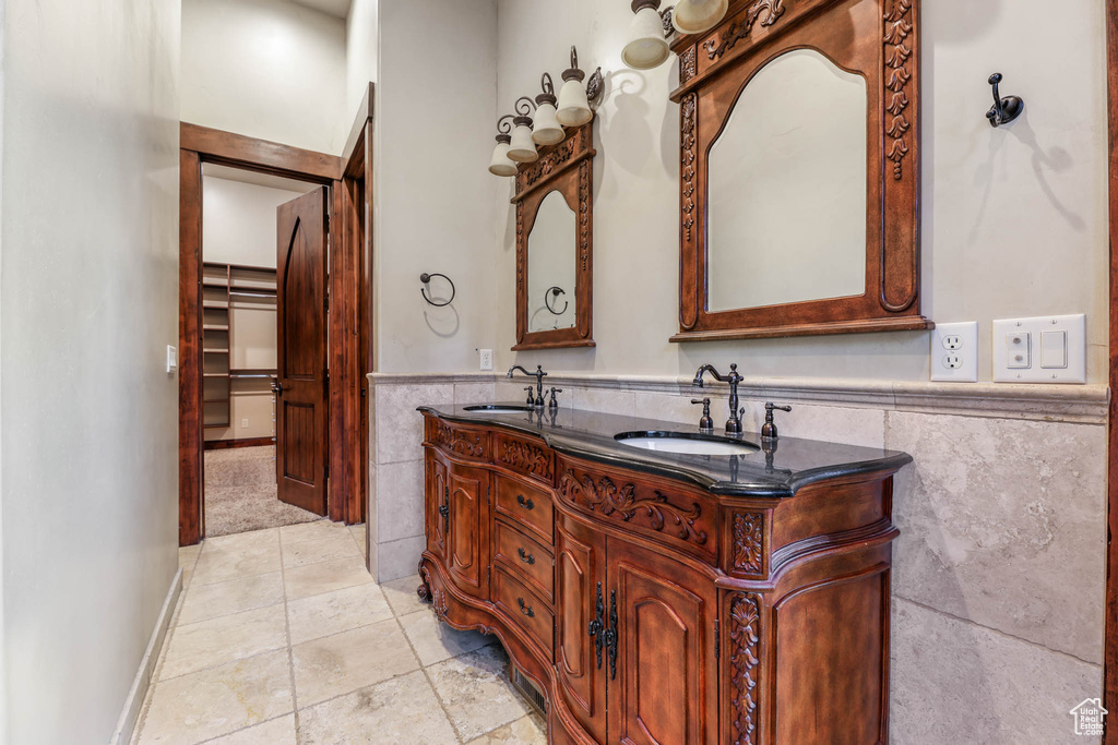 305 SUMMERWOOD DR Bountiful, UT 84010