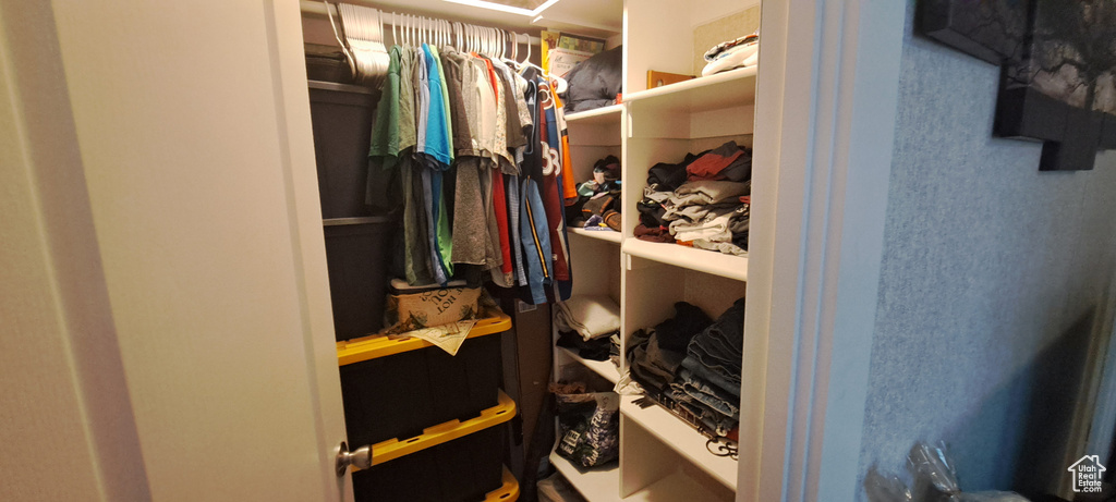 View of walk in closet