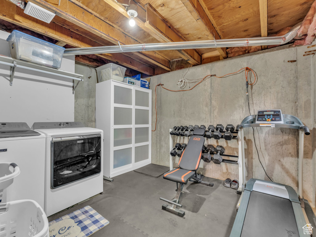 Exercise area with separate washer and dryer