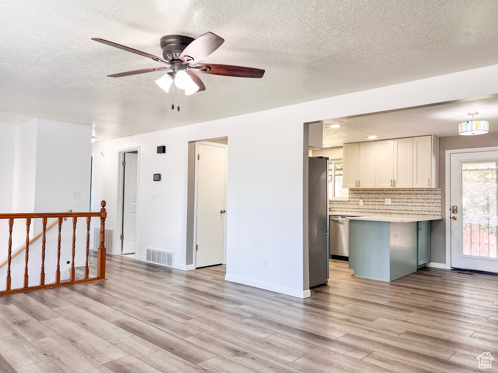 2072 W 5075 S Roy, UT 84067