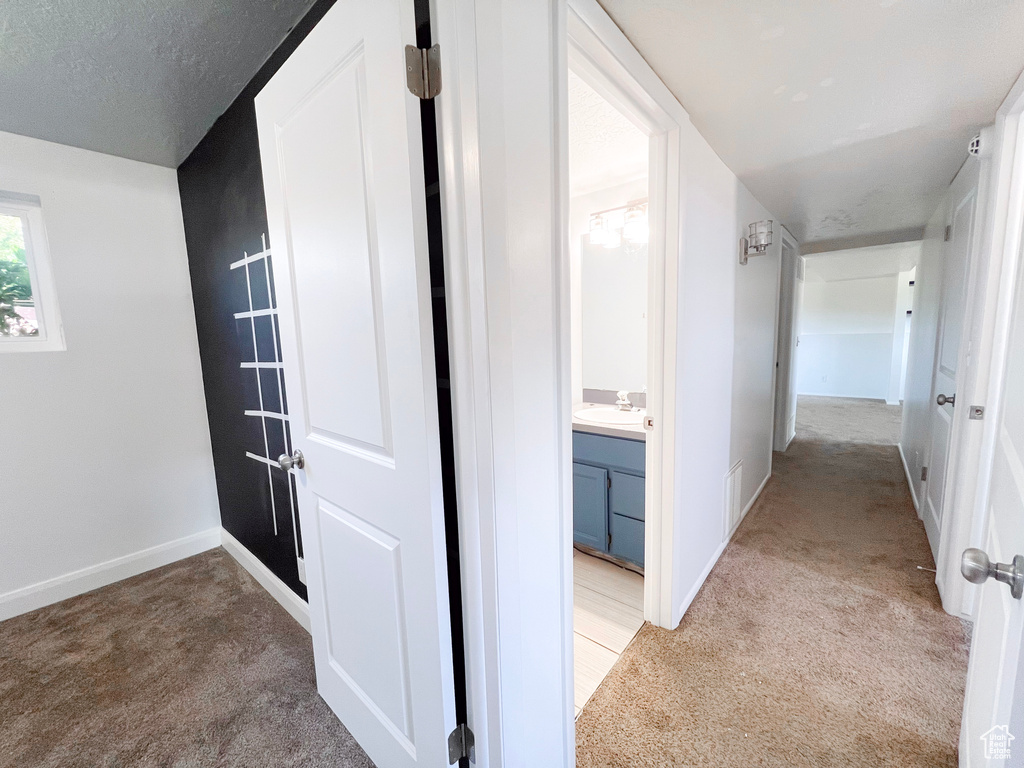 2072 W 5075 S Roy, UT 84067