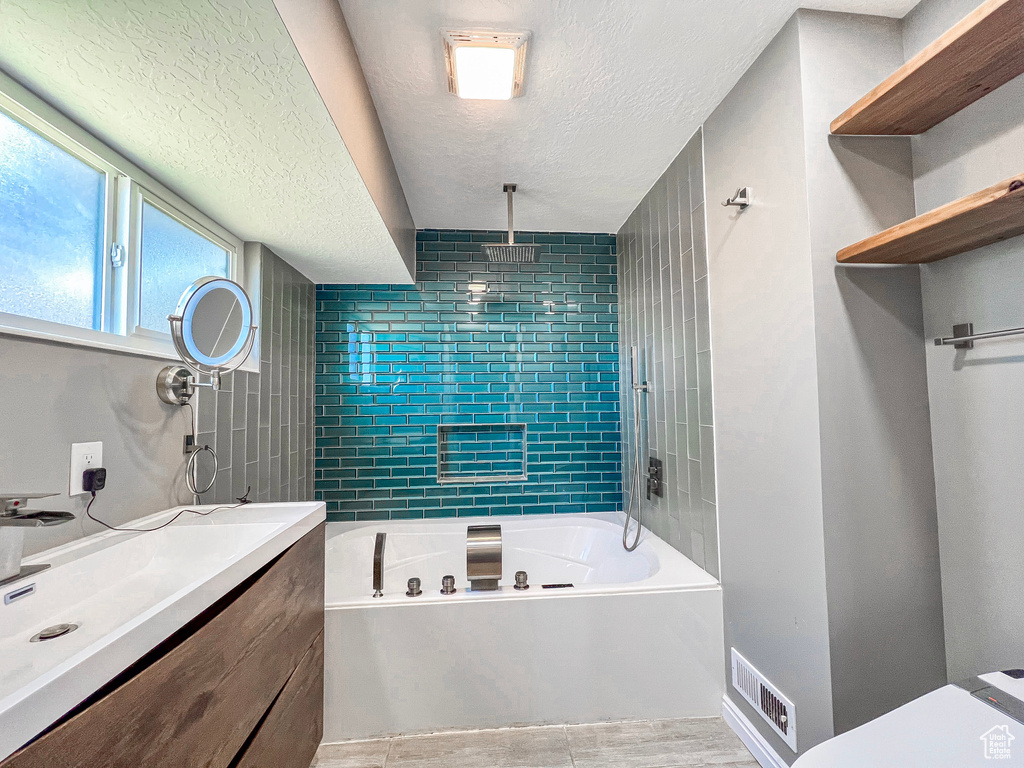 2072 W 5075 S Roy, UT 84067
