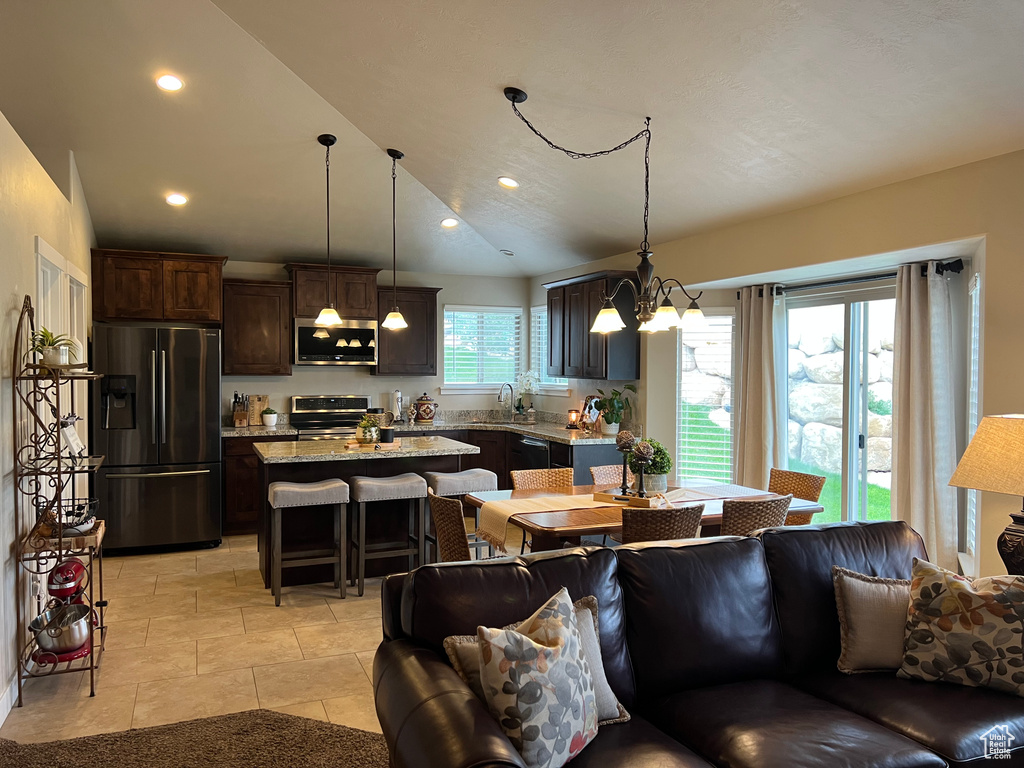 417 W CAHILL AVE Saratoga Springs, UT 84045