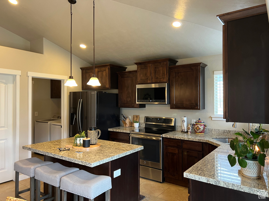417 W CAHILL AVE Saratoga Springs, UT 84045
