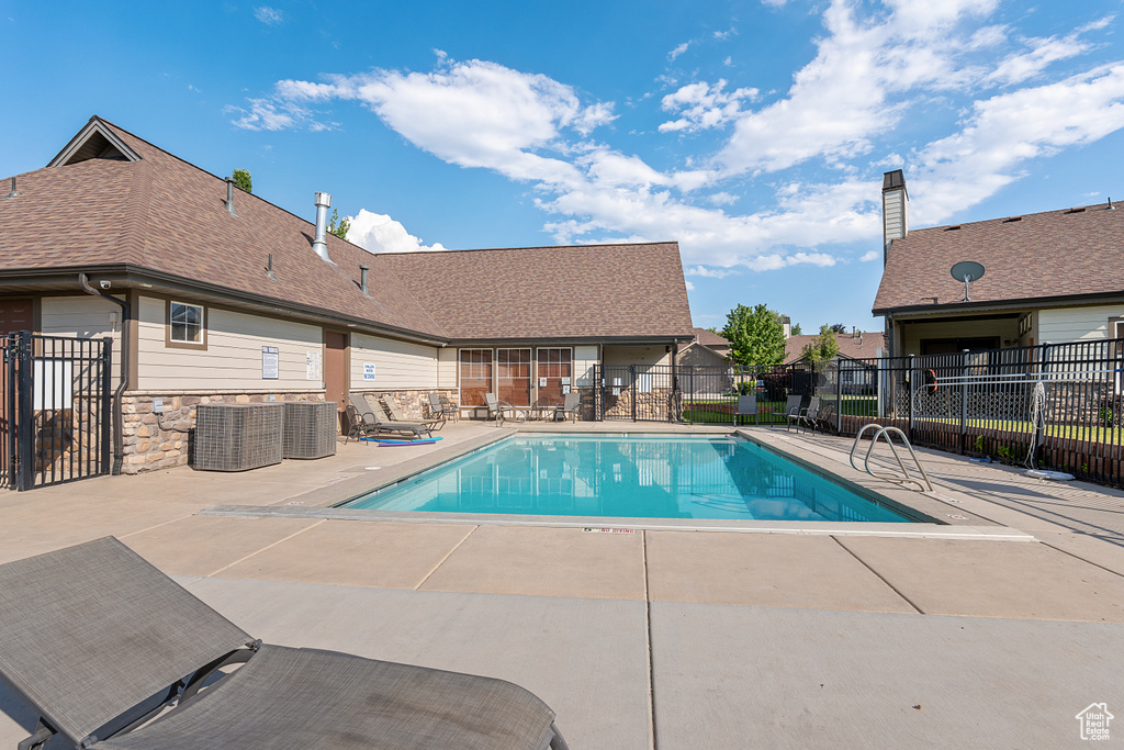 757 W CLUB OAKS DR Sandy, UT 84070