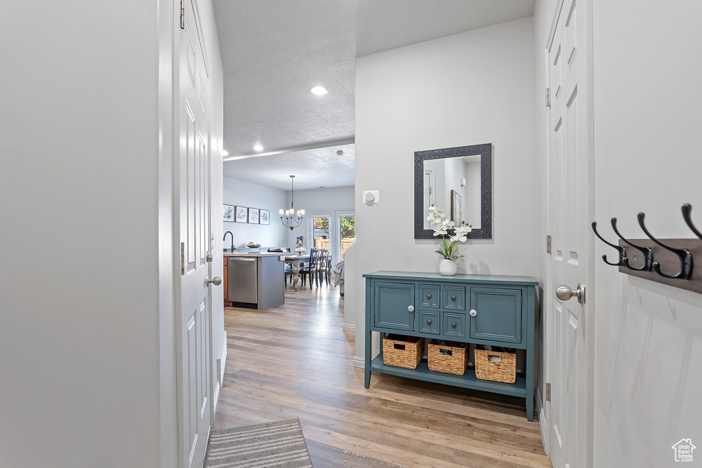 757 W CLUB OAKS DR Sandy, UT 84070