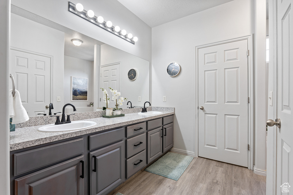 757 W CLUB OAKS DR Sandy, UT 84070