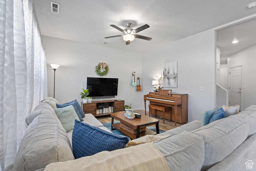 757 W CLUB OAKS DR Sandy, UT 84070