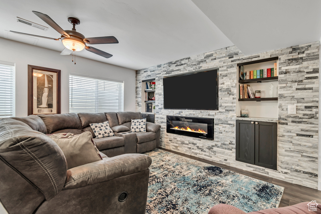 1934 E SUNNYVALE DR Eagle Mountain, UT 84005