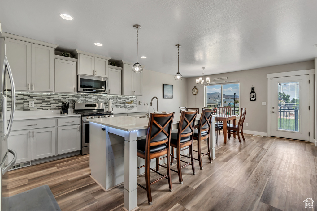 1934 E SUNNYVALE DR Eagle Mountain, UT 84005