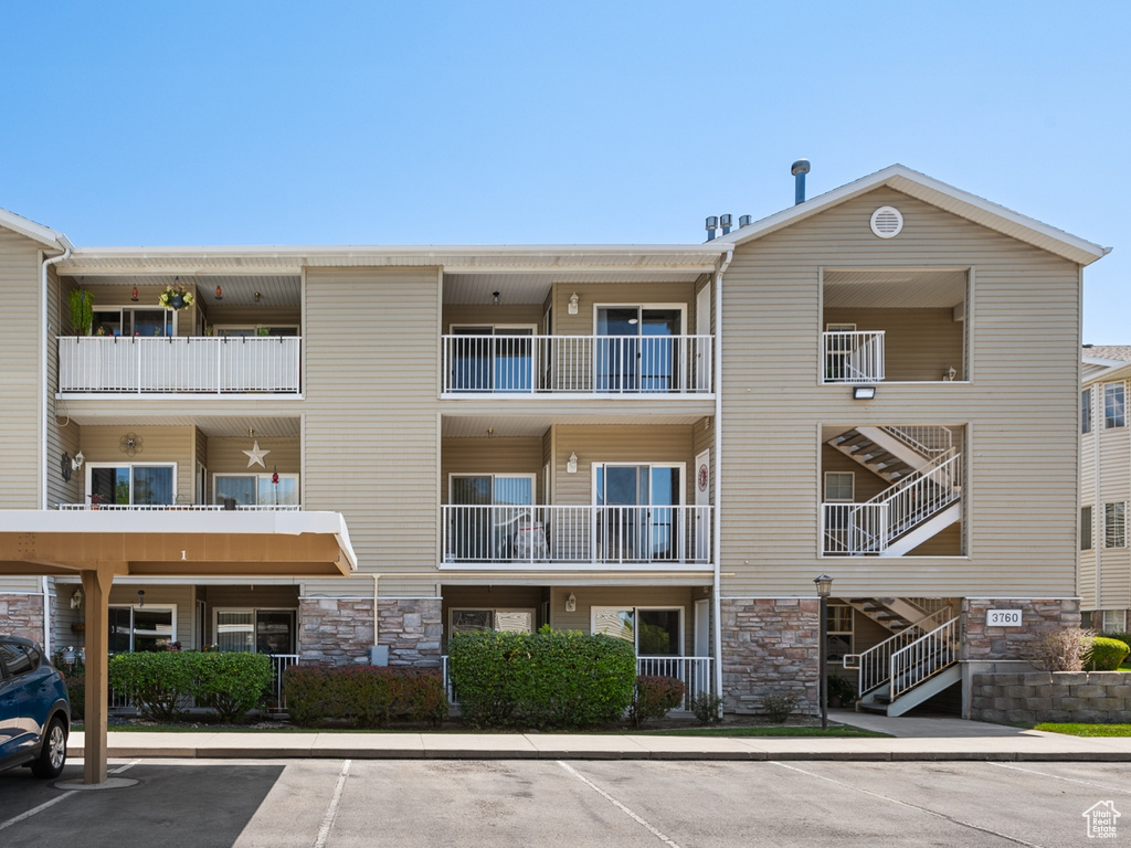 3760 S CARLISLE PARK PLACE PL #3 Salt Lake City, UT 84119