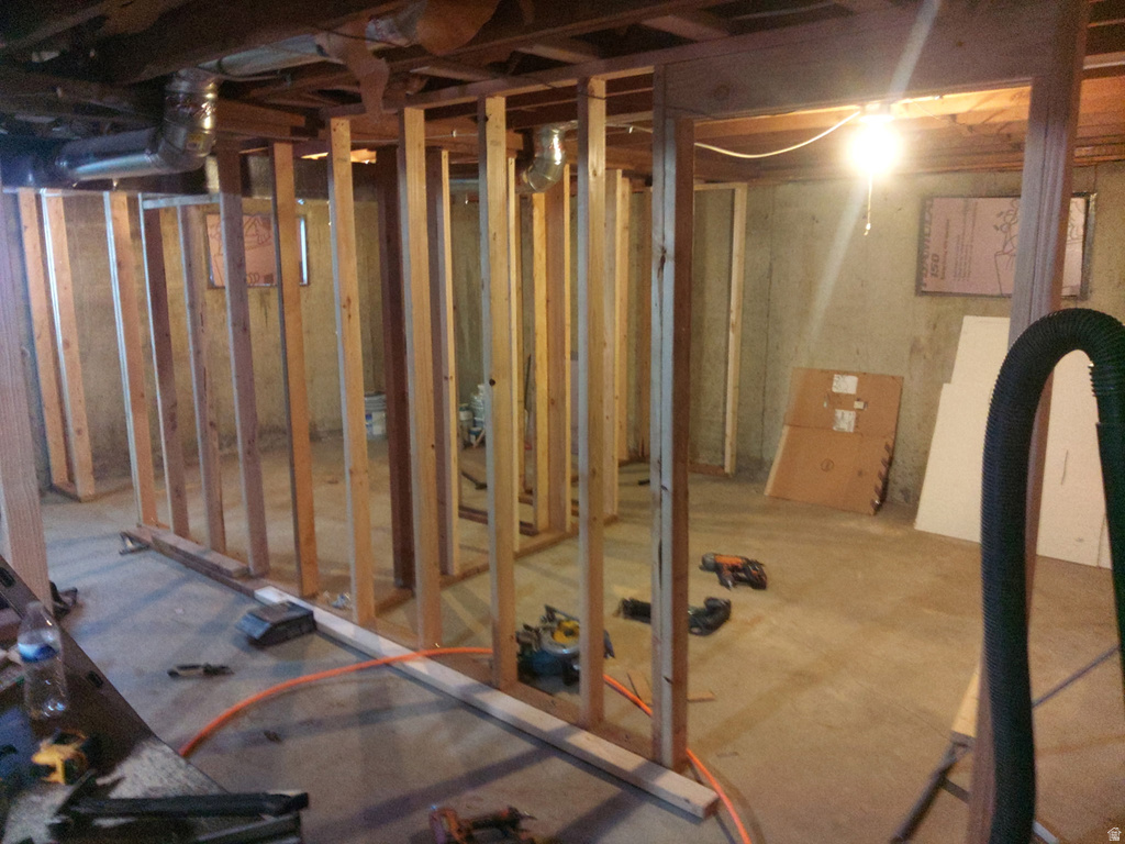 1083 W FREMONT AVE Salt Lake City, UT 84104