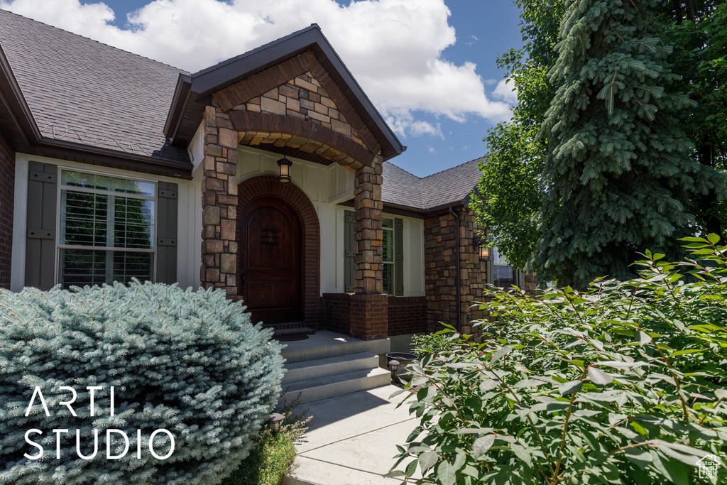 2124 N HERITAGE DR Farr West, UT 84404