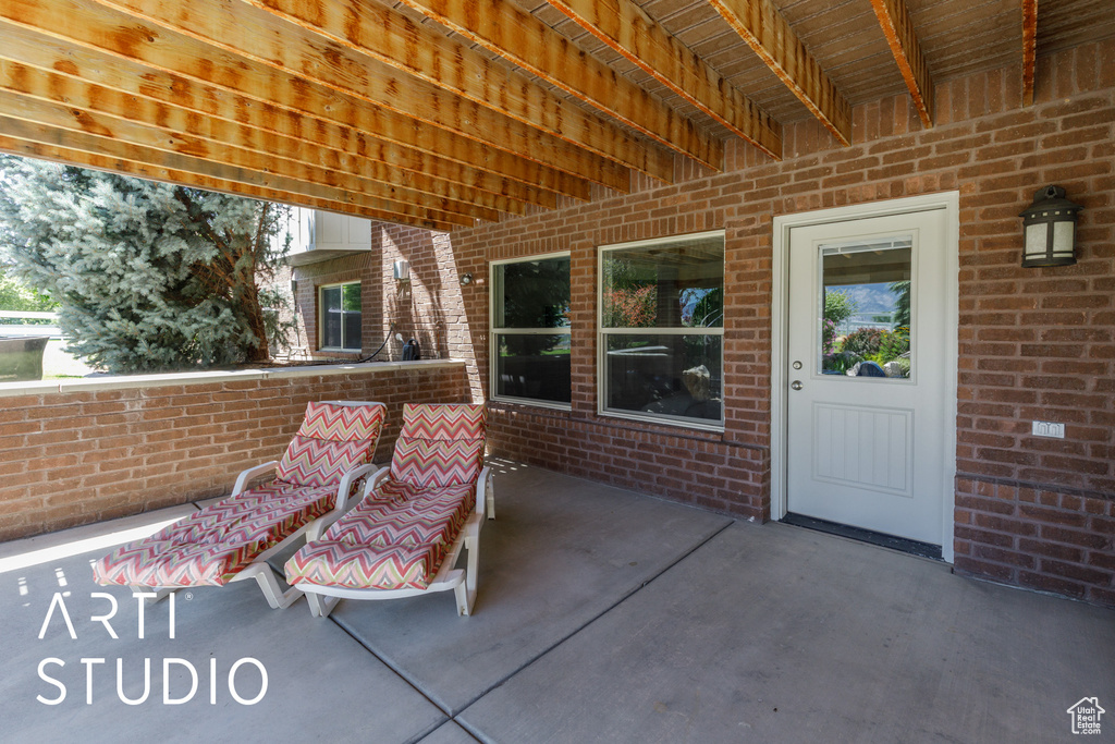 2124 N HERITAGE DR Farr West, UT 84404
